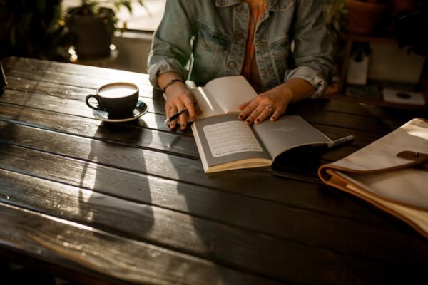 Hoe word je schrijver in 2023? 7 stappen. – Online schrijfcursussen van